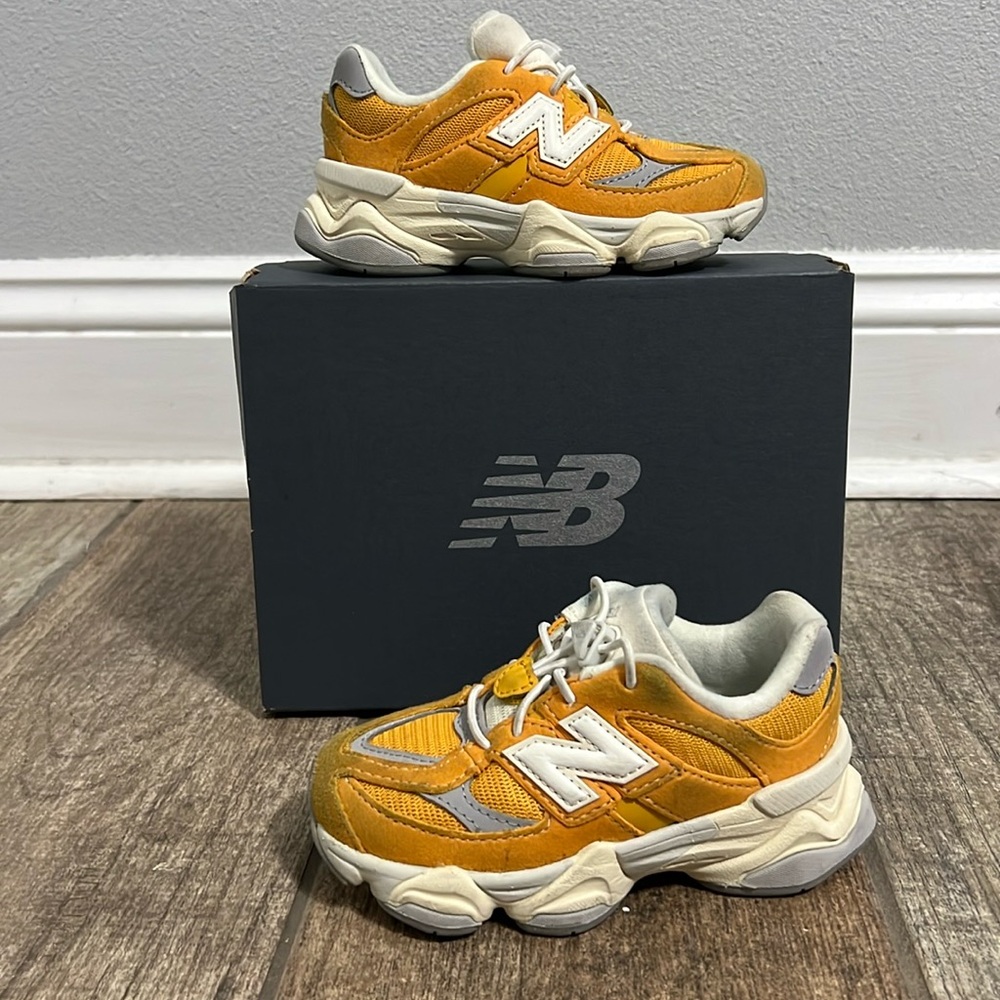 New Balance kids 9060 Varsity Gold with Beige size 8c